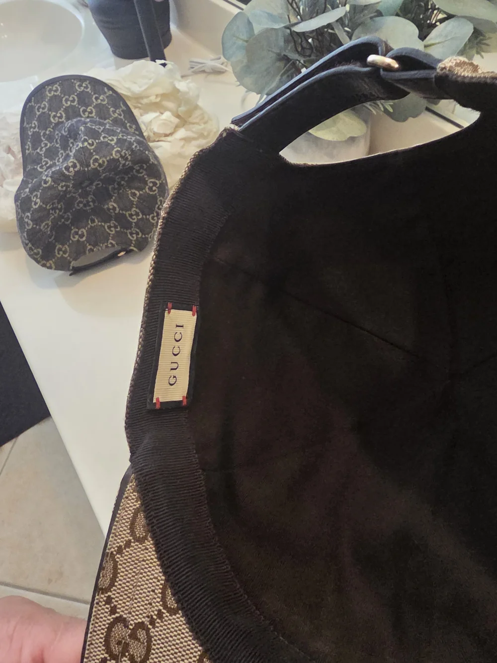 Gucci beige monogram